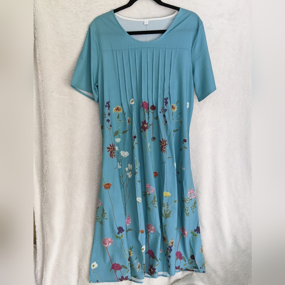 Long Floral Teal Sundress, size Large, Pockets, Pleated Detail